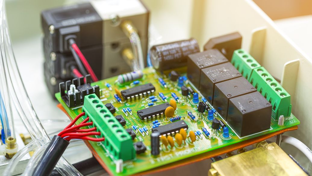 What factors should be considered when choosing a switching power supply?