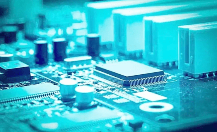 What is the difference between a microcontroller and a chip?